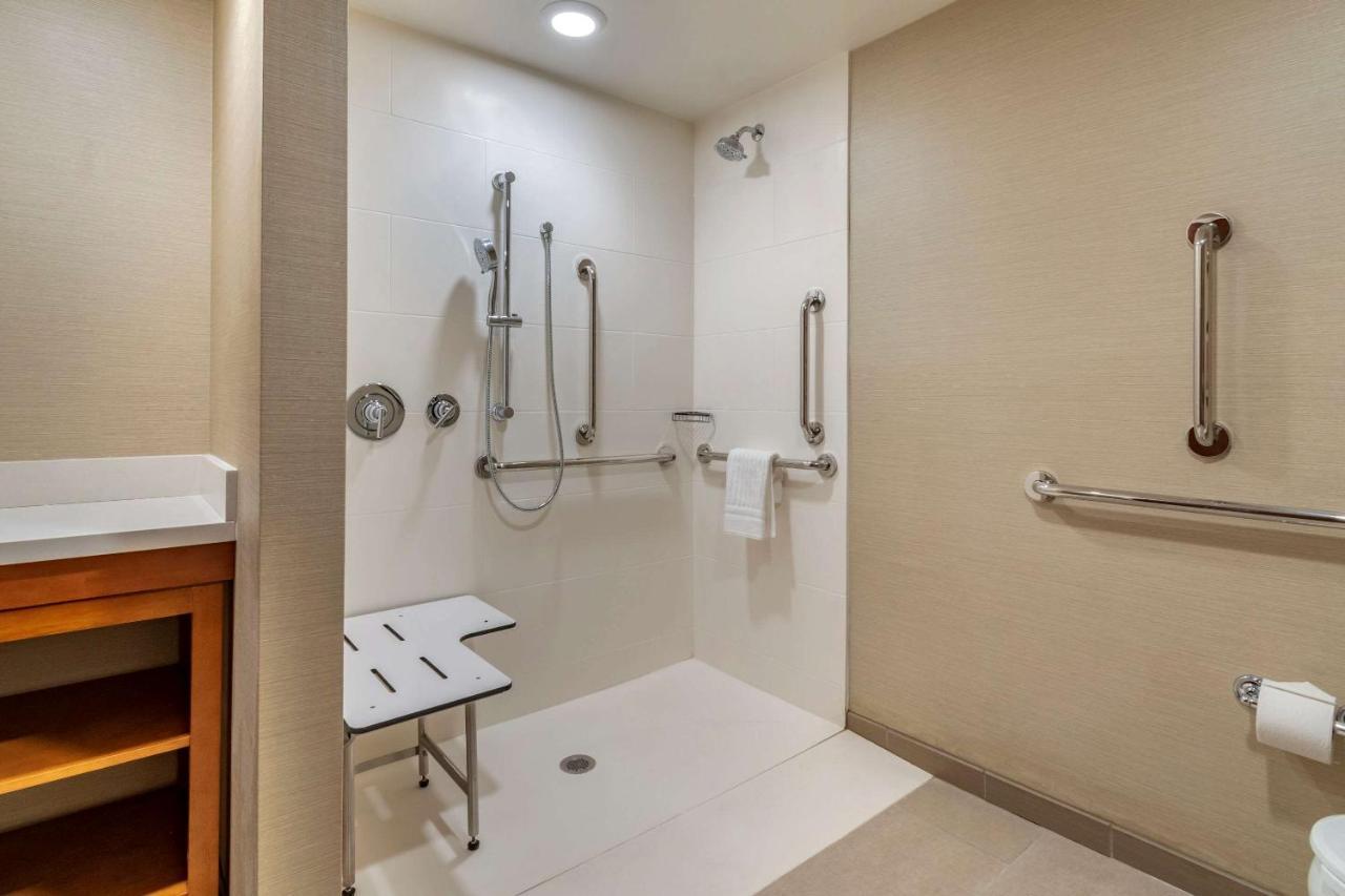 Comfort Suites Camp Hill-Harrisburg West Eksteriør bilde