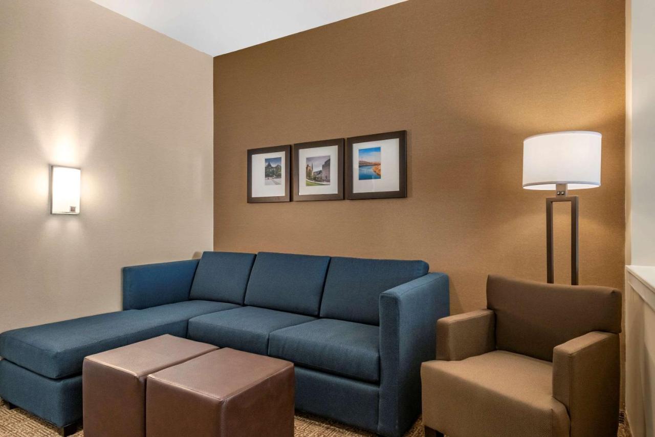 Comfort Suites Camp Hill-Harrisburg West Eksteriør bilde