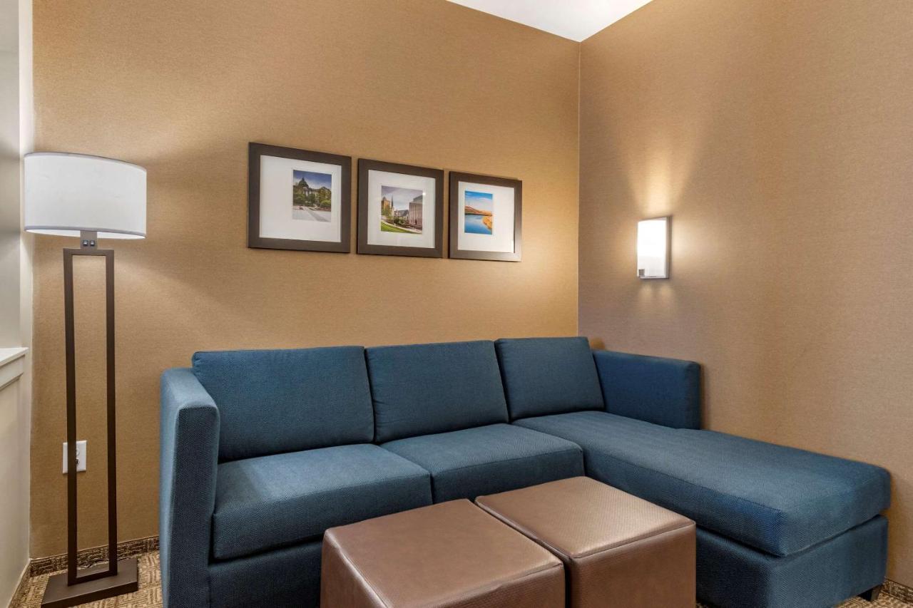 Comfort Suites Camp Hill-Harrisburg West Eksteriør bilde