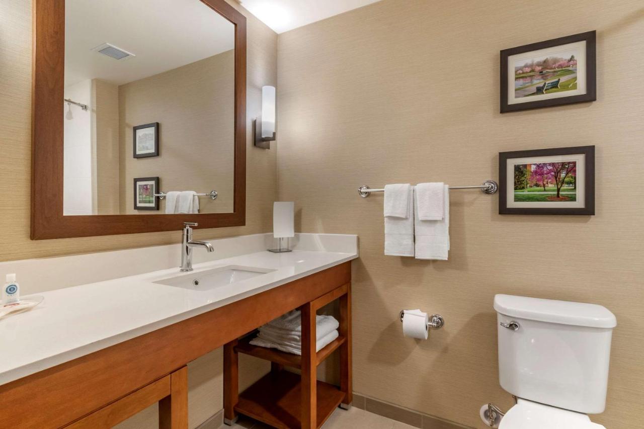 Comfort Suites Camp Hill-Harrisburg West Eksteriør bilde