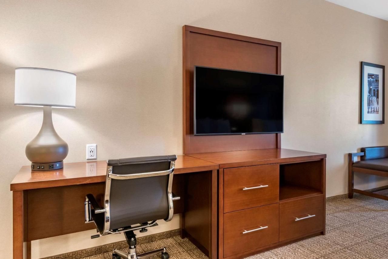 Comfort Suites Camp Hill-Harrisburg West Eksteriør bilde